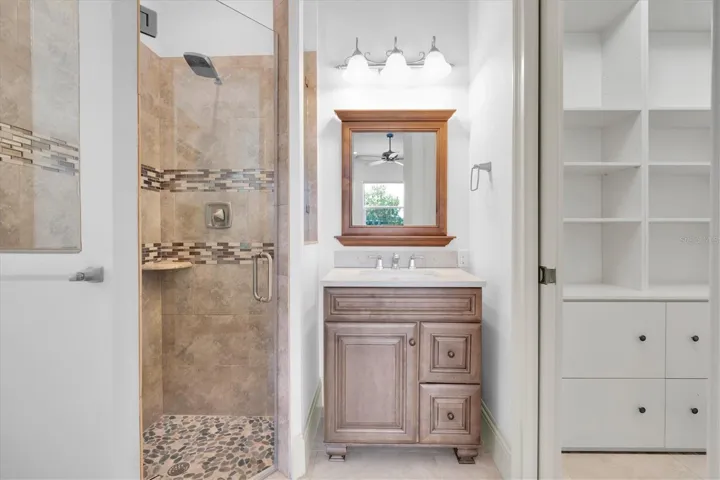 Bathroom 2 ensuite
