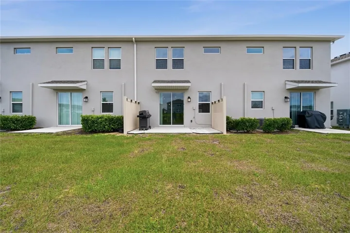 Spacious to play or the enjoy Florida sun