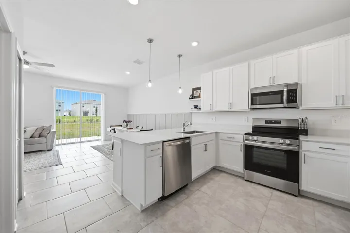Dual Kitchen, living or dining room