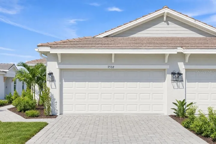 7532 Moonbeam Avenue ~ Ready Now