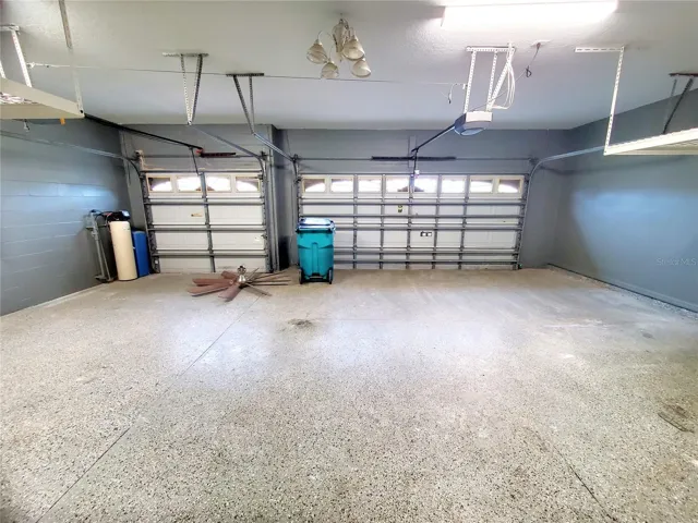 3-CAR GARAGE