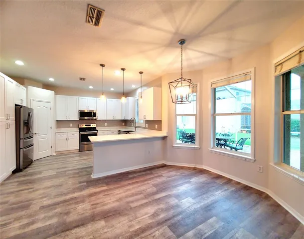 KITCHEN & DINING