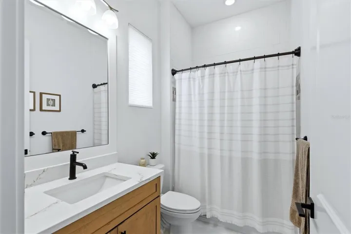2nd Bedroom Bath
