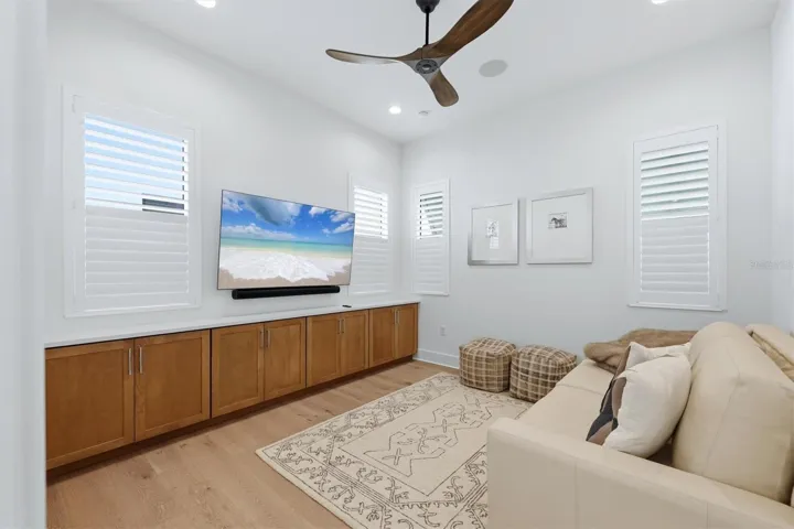 3rd Bedroom / Office