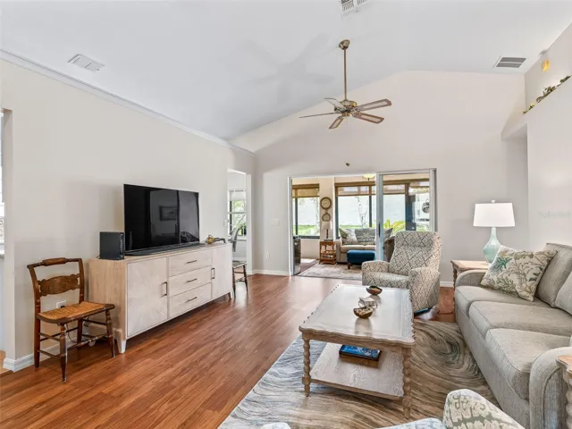 Living area w/Vaulted ceiling