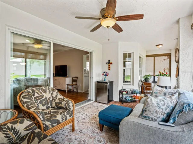 Great Additional Living Space!