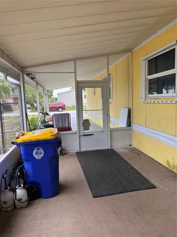 Covered screen room