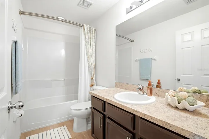 Hall full bath