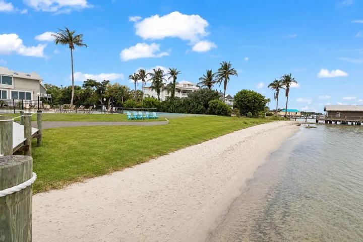 RHW COMMUNITY BEACH