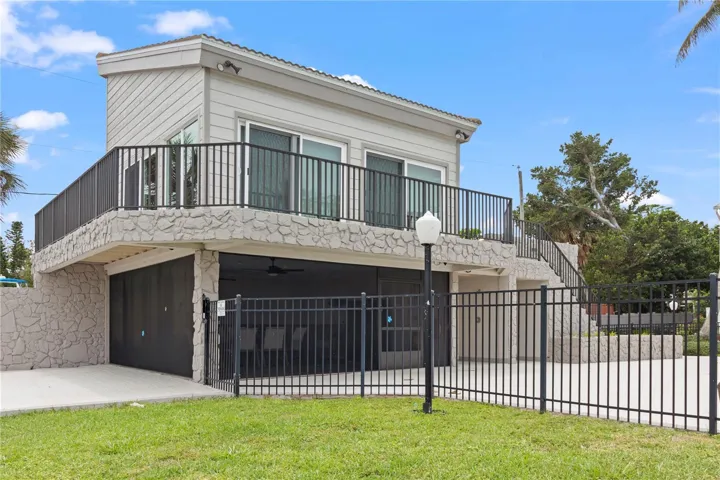 RHW 2 STORY CLUBHOUSE