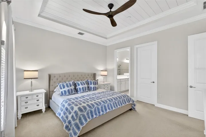 FIRST FLOOR Primary suite