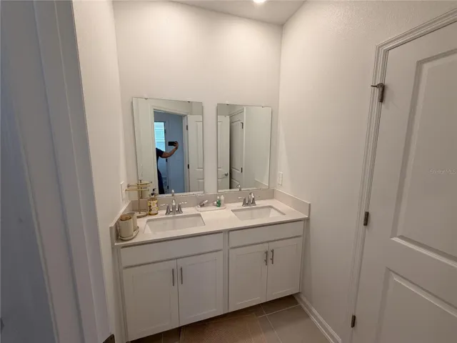 Full Bathroom #3