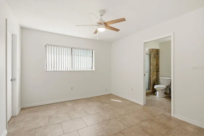hallway bathroom with access to bedroom 3