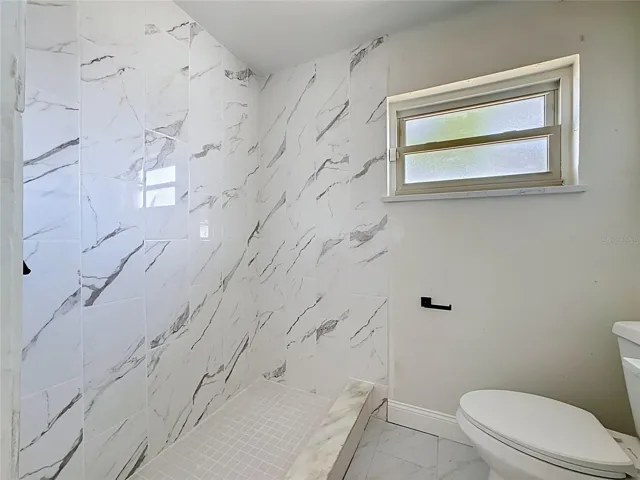 Onwer's bathroom