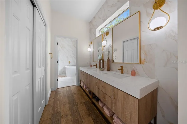 Natural Light and Updated Fixtures in Ensuite