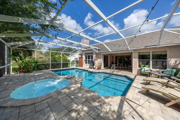 Privacy Landscaping to Enjoy Your Pool
