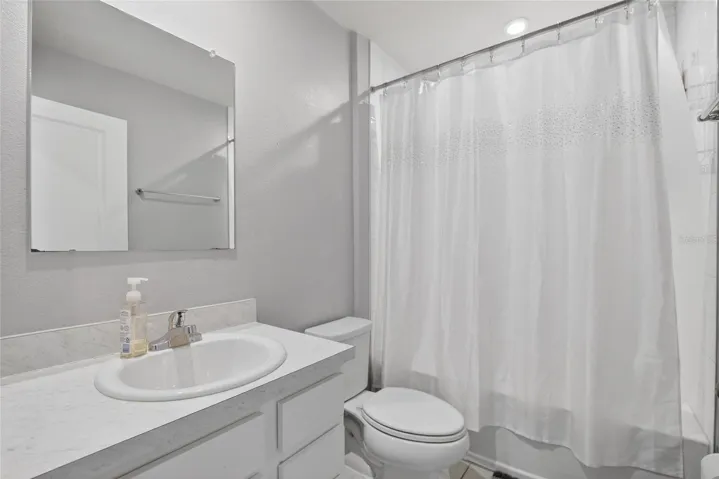 BATHROOM 2