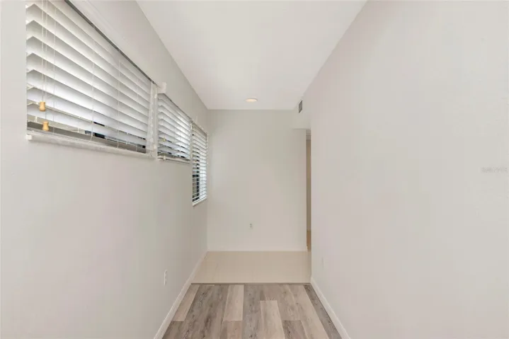 Hallway to Livingroom