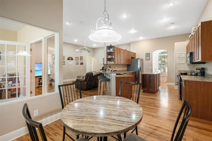 Dining room/kitchen