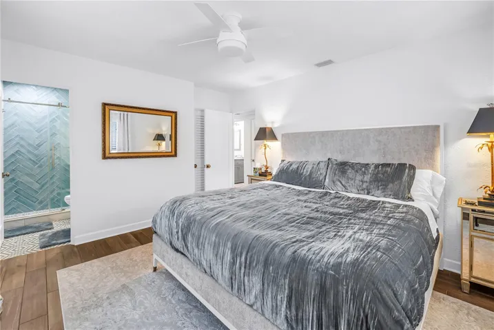 On-Suite bathroom and walk-in closet