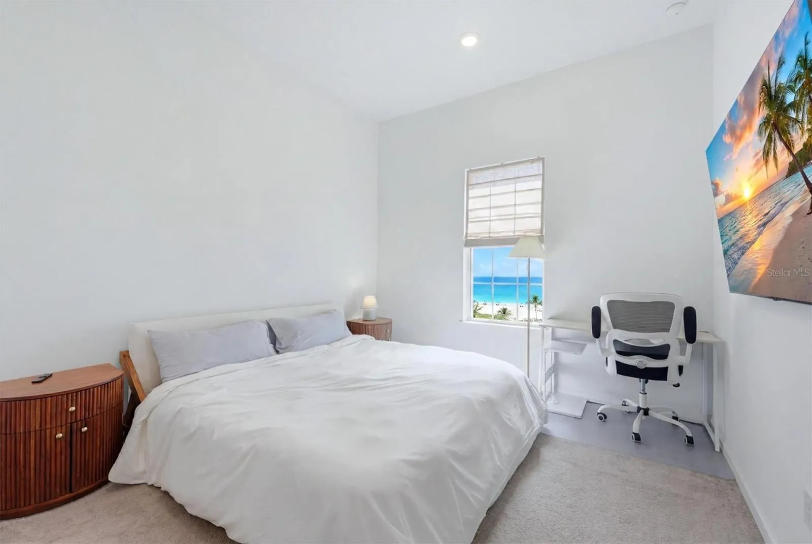 2nd bedroom with en suite