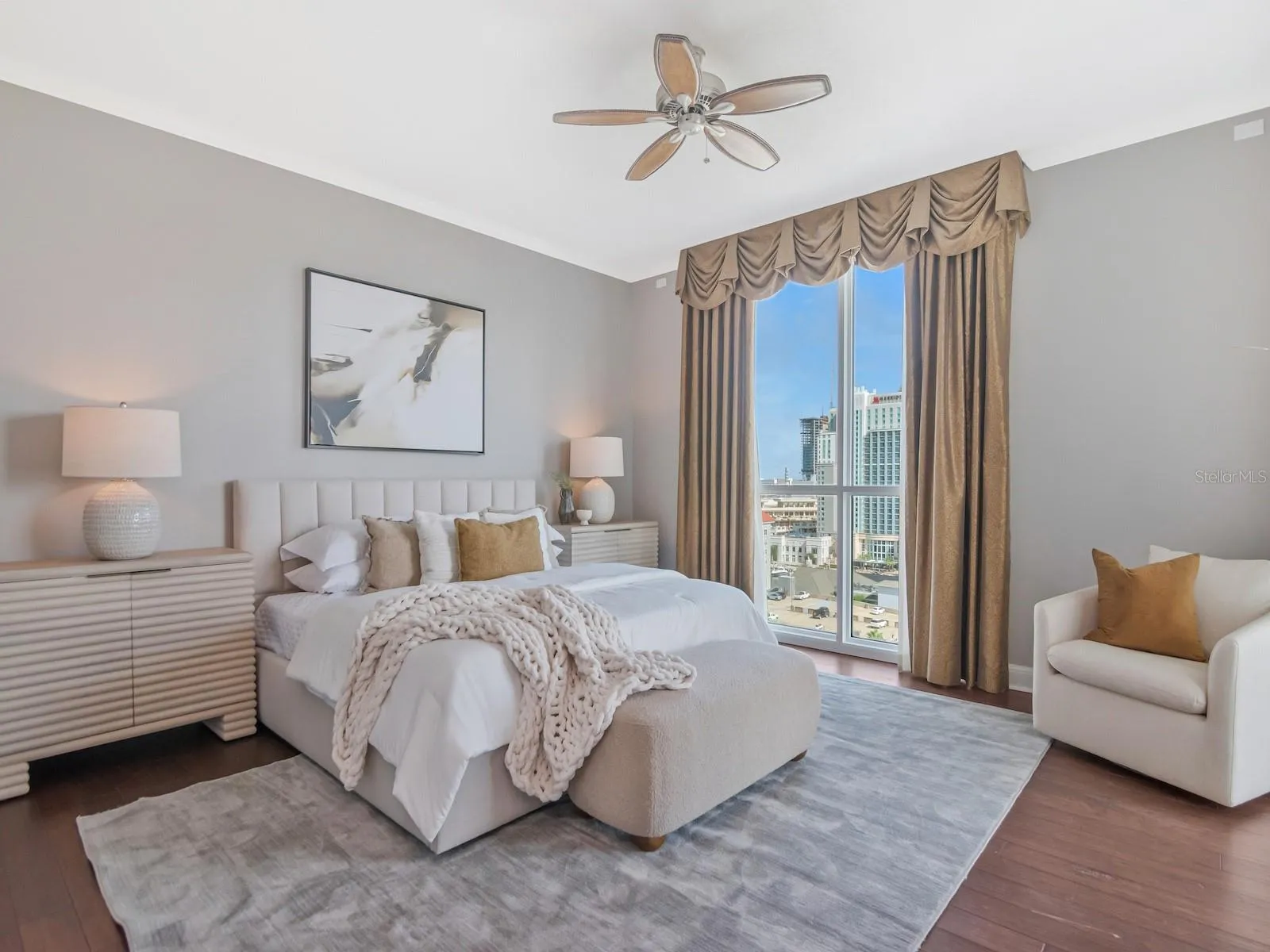 Primary suite