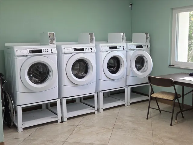 Handy Washers on same floor...
