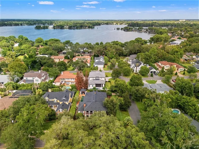 Steps from Lake Maitland