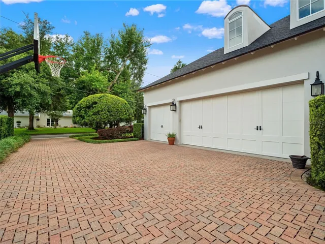 3-Car Garage