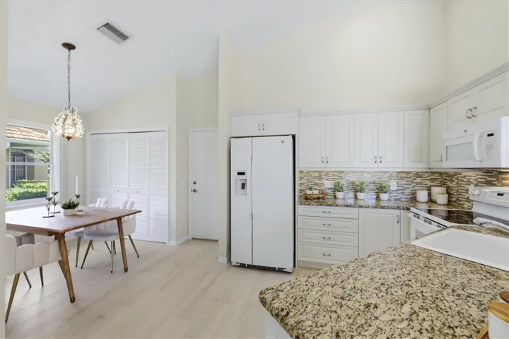 Eat in kitchen