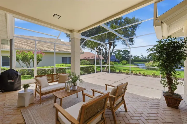 Large oversized lanai