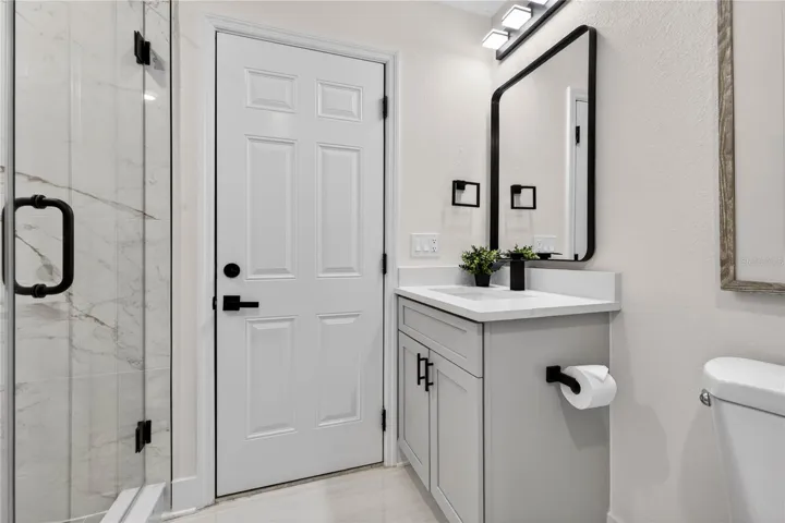 Hall/Pool Bath