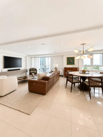 Dining / Living Room