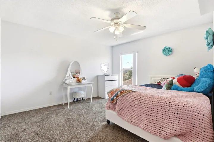 Upstairs Bedroom w/bathroom