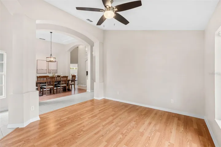 Bonus space/ living room/ office space