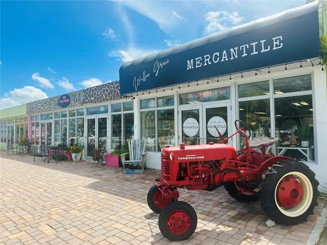 DOWNTOWN DEARBORN ST ~ 9 mi away ~ CAR SHOWS, FARMERS MARKETS, COFFEE SHOPS, BOUTIQUES, MUSIC, VARIOUS EVENTS