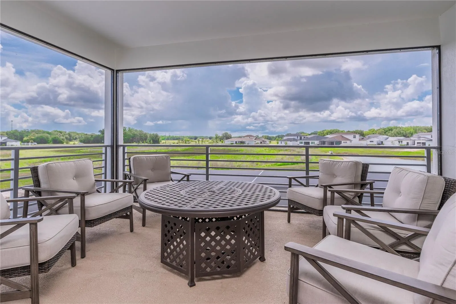 Screen balcony adjacent to bonus room.