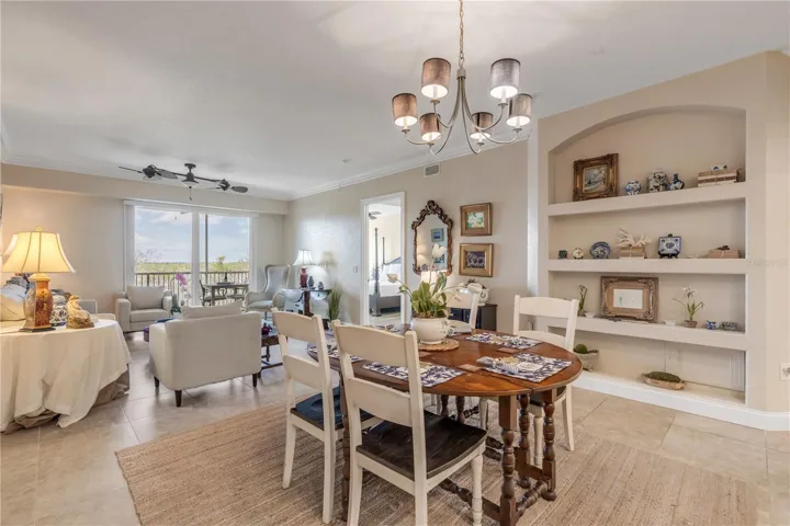 Living/Dining with built in shelf