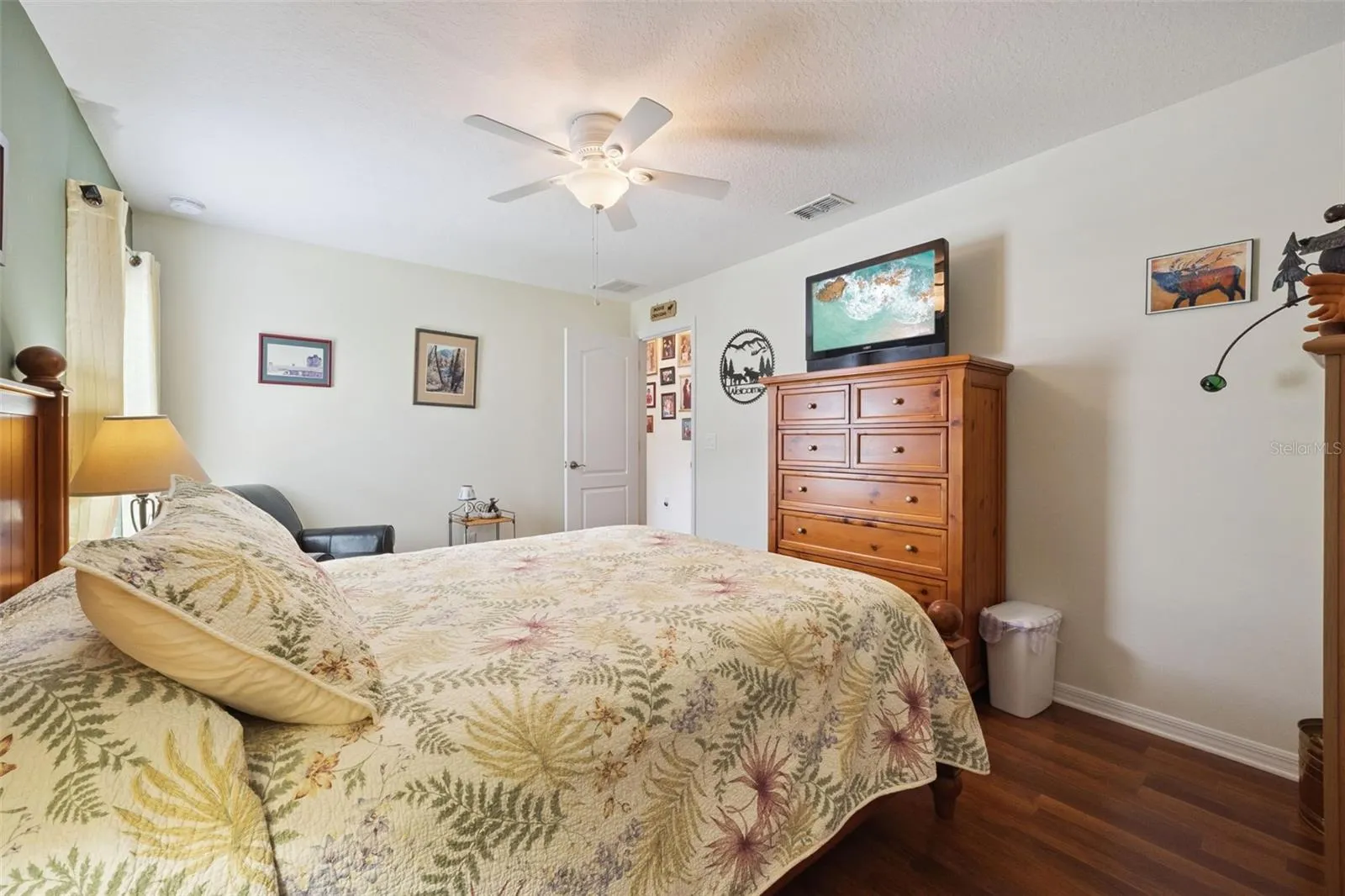 Bedroom #3 (11'x15')