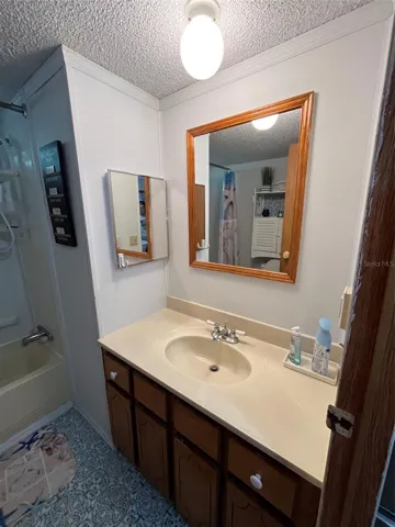 Bathroom sink