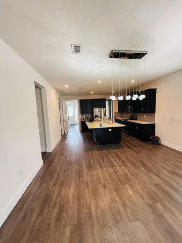 Kitchen/Dining area
