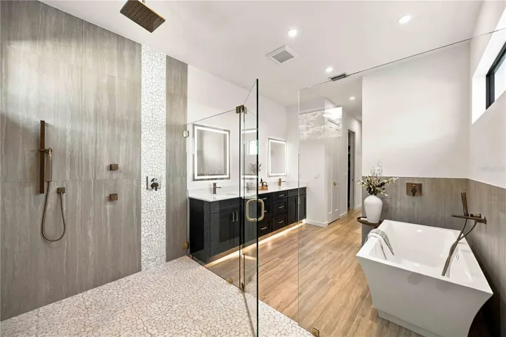 Primary ensuite Bathroom w-multi-shower heads (#1)