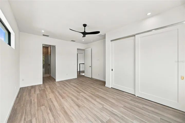 Upstairs 5th bedroom & bath