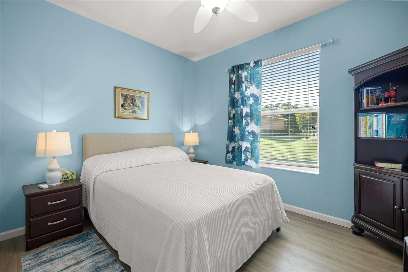 Guest Bedroom w/ adjoining bath