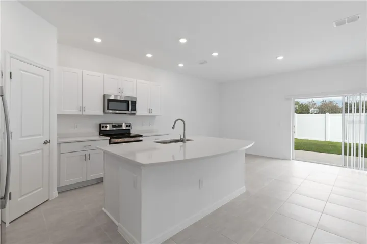 Kitchen with upgrades such as 42