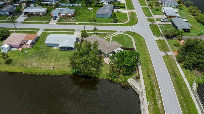 Oversized Corner Canal Lot