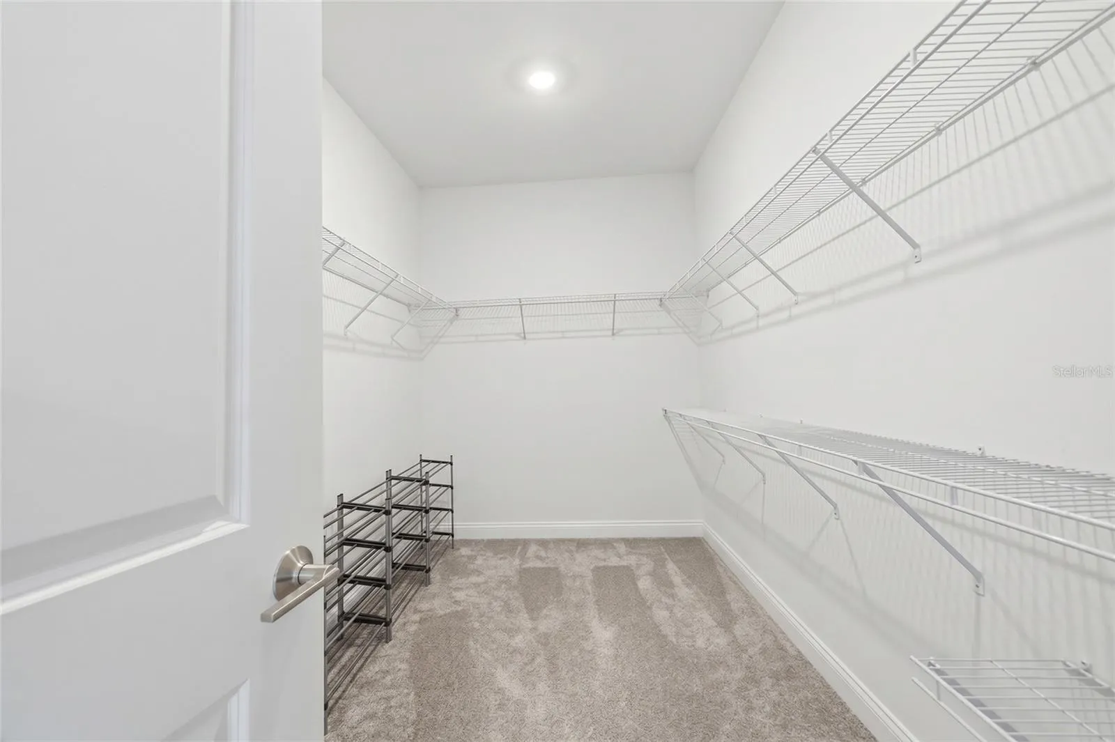 Virtually enhanced. Personal items removed