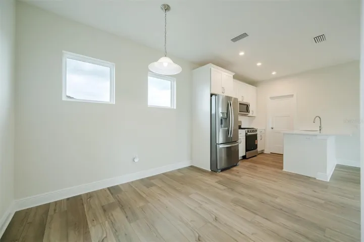 Kitchen/ Dining Nook