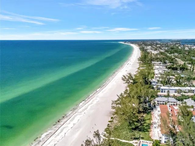 4  miles from Anna Maria Island