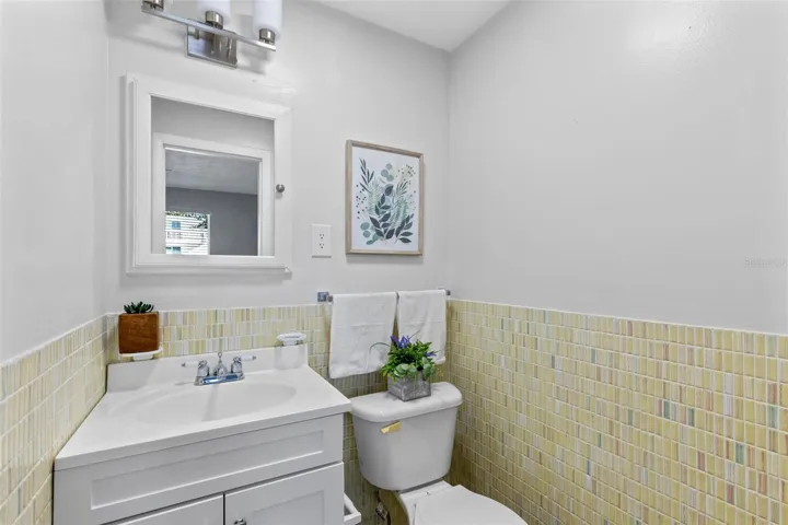 En Suite Master Half Bath (RARE TO FIND IN THESE UNITS)